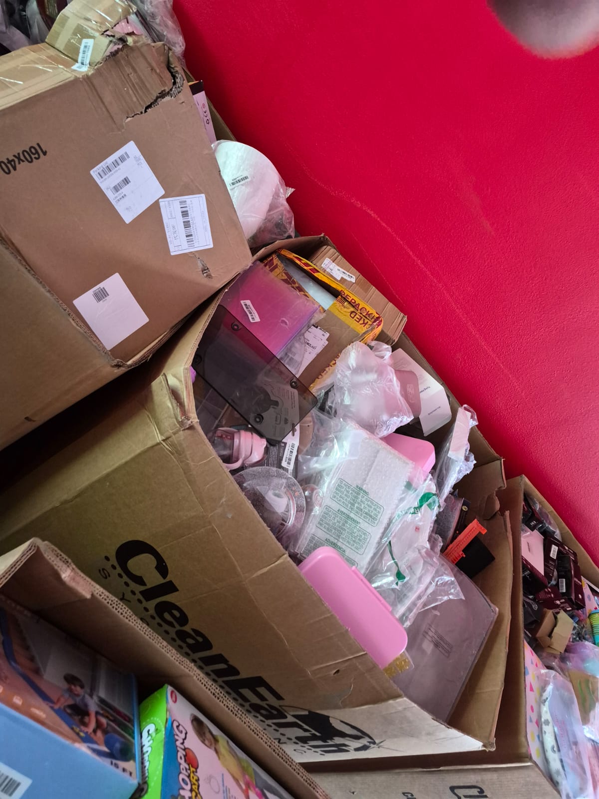 AMAZON HIGH PIECE COUNT LPN truckload General merchandise/Electronics 48 Pallets